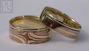 Mokume-gane weddingrings yellowgold, alpaca, copper. Mokume wedding rings "Cheveyo"