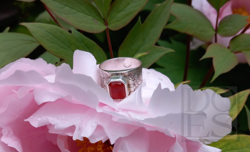 Mokume-gane-ring-pioenroos.jpg